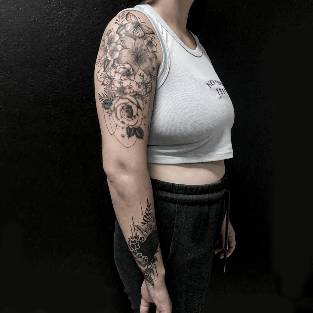 tattoo-joinville-centro-floral-delicado-feminino-ante-braco-cristiane-02
